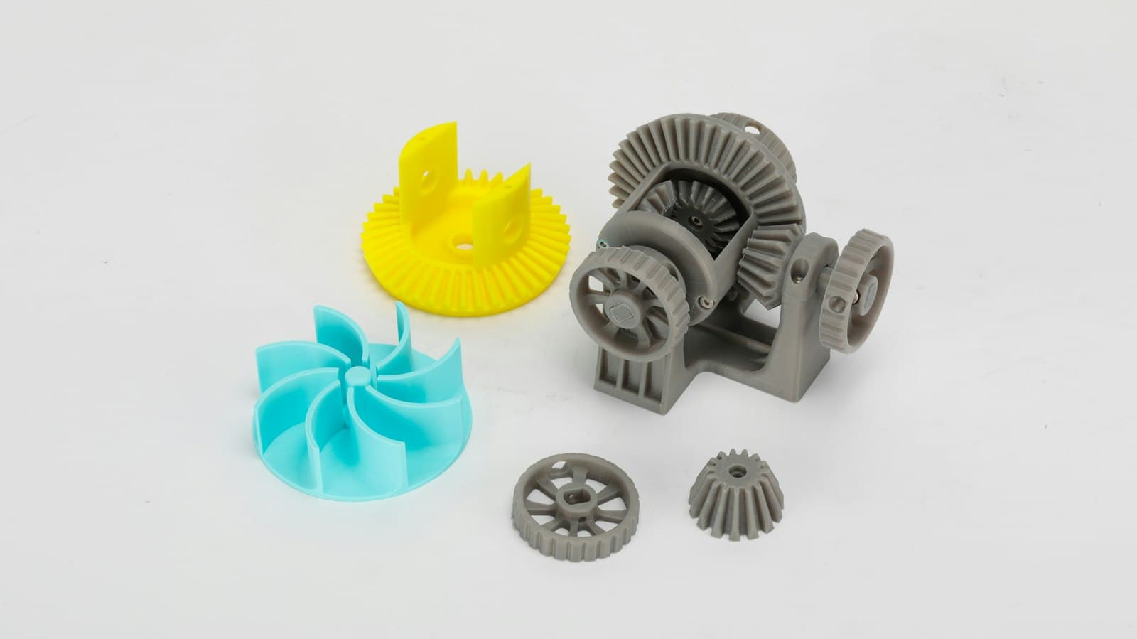 3D-printed gears, a differential and a fan impeller