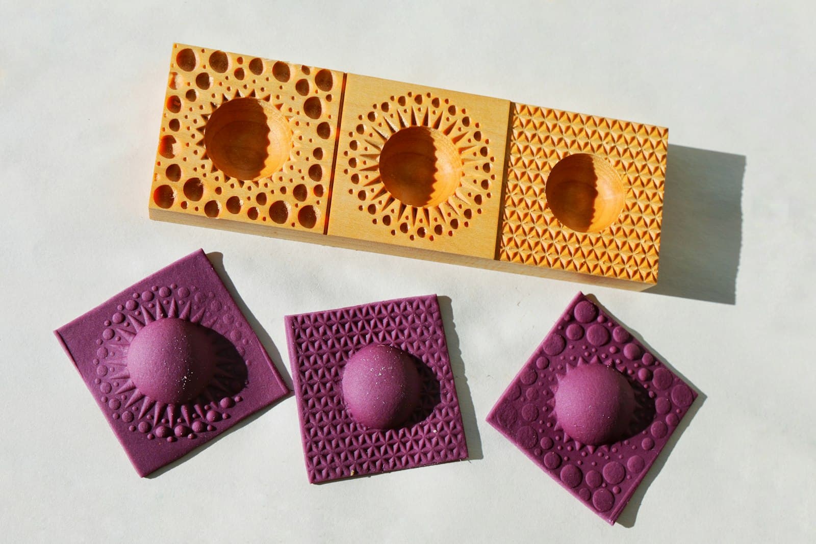3D-printed moulds and the pieces cast from them