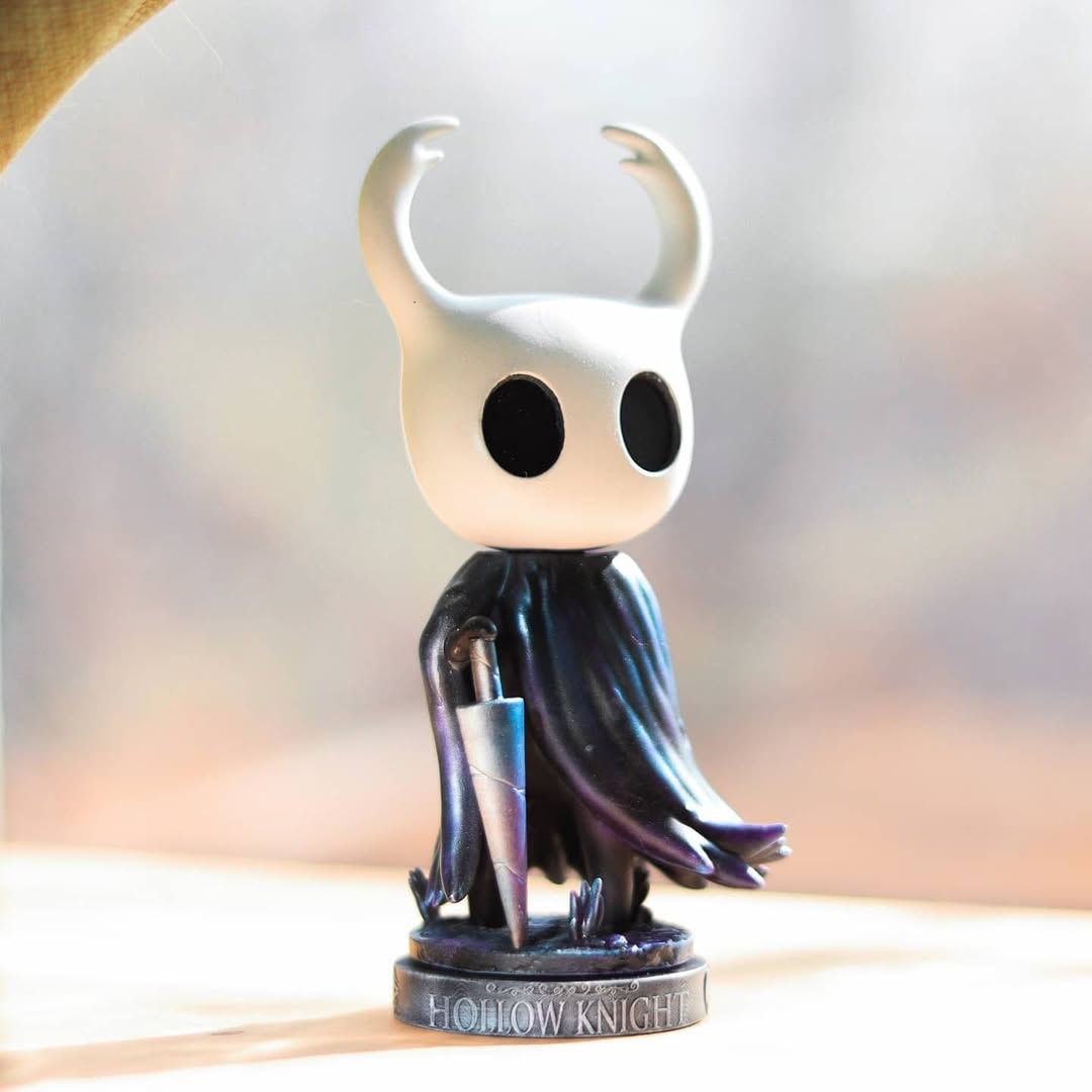 Hollow Knight Figurine - Hollow Knight — view 1