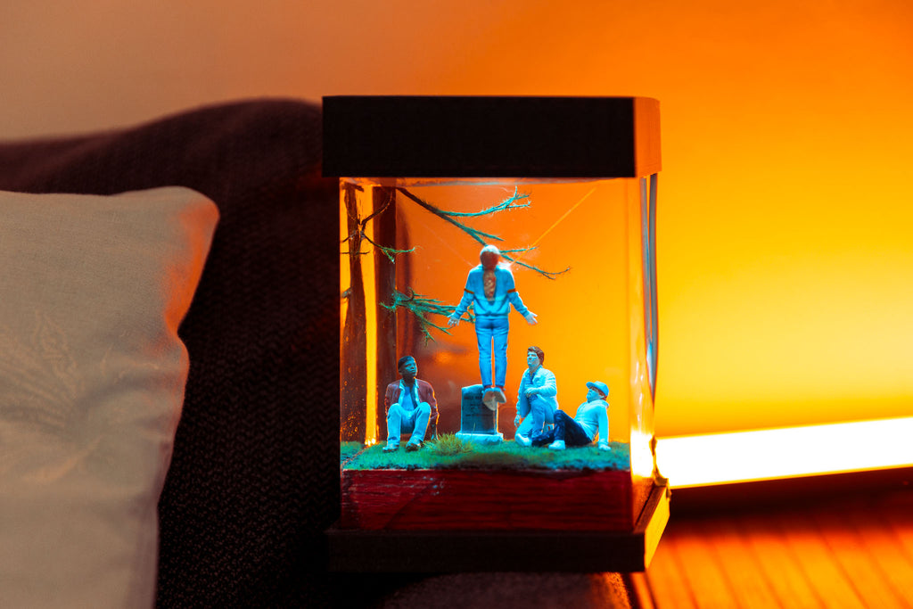 Miniature diorama Stranger things, Max Mayfield, with people around a grave in a glass epoxy lamp on a dark background,  gift for stranger things fans