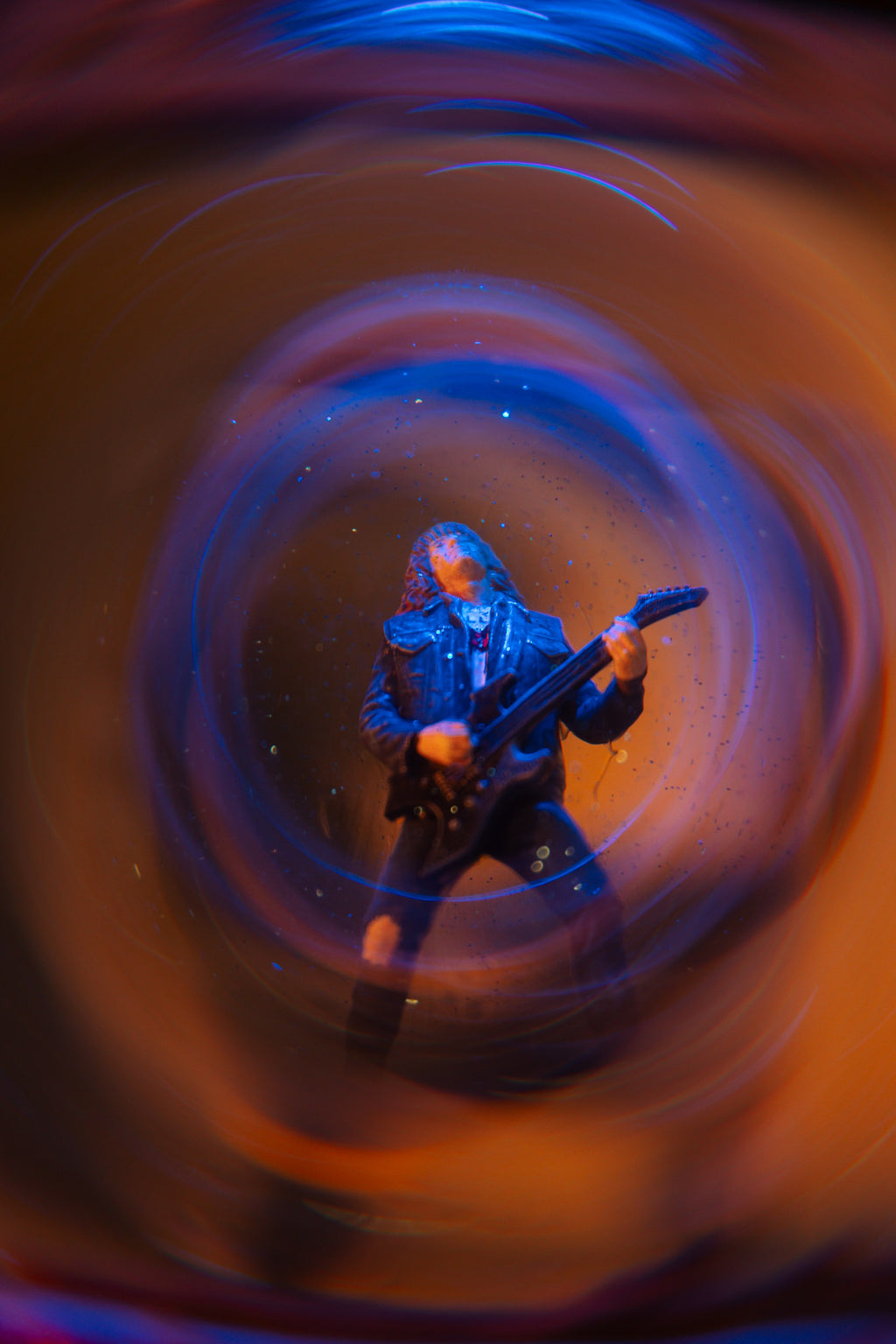 Miniature diorama Stranger things, Eddie Munson guitar scene, glass epoxy lamp, gift for stranger things fans
